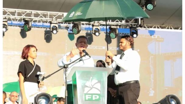 Leonel Fernández defiende la soberanía nacional ante construcción de canal de riego ilegal