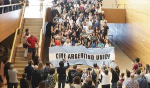Protesta de cineastas argentinos en Festival de Cine de San Sebastián