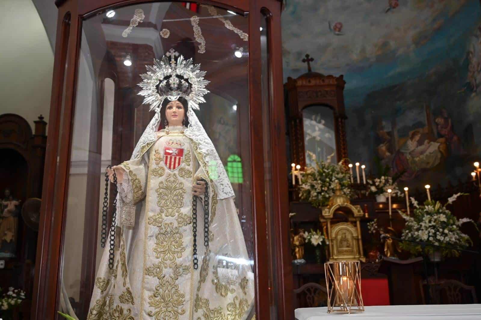 La Virgen de las Mercedes en la iglesia del Santo Cerro, en La Vega.