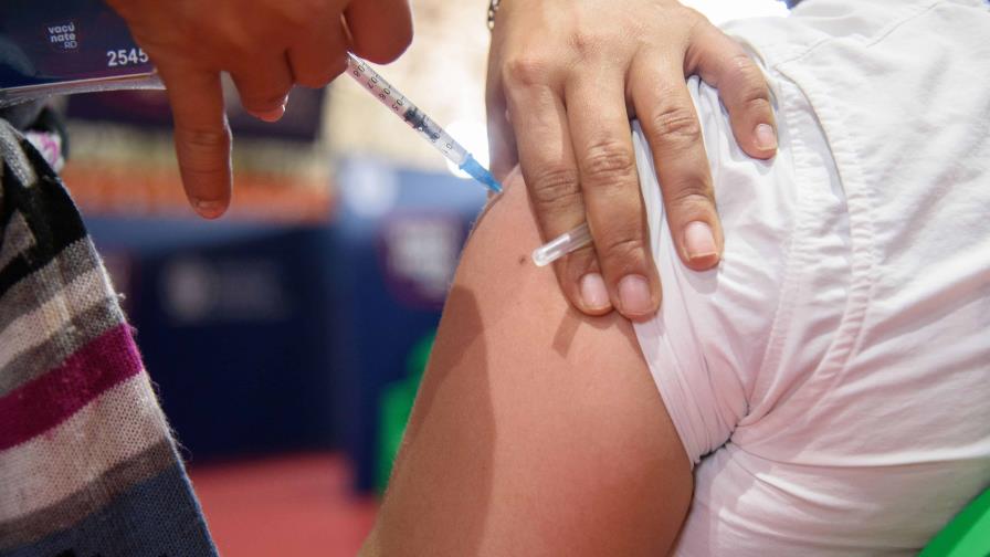 Salud Pública coordina el proceso para compra de vacunas actualizadas contra COVID-19