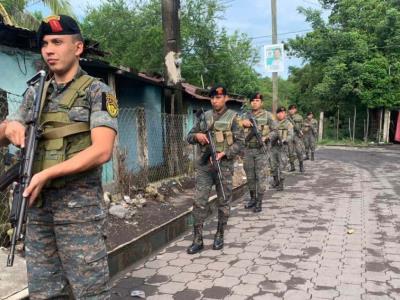 Guatemala blinda con 2,000 soldados la frontera con México