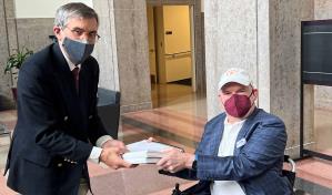 FDA evalúa tratamiento experimental para enfermedad de Lou Gehrig