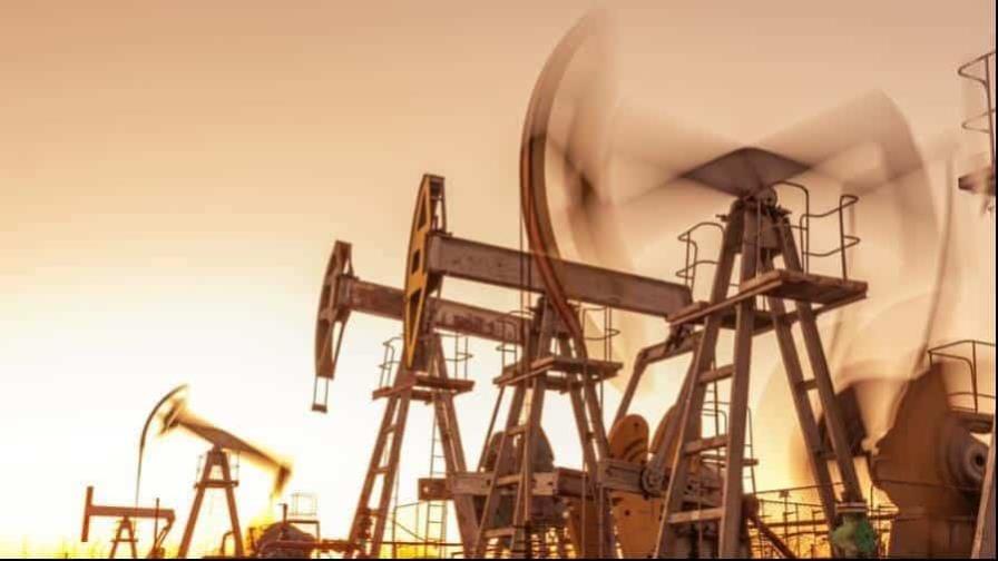 El petróleo de Texas baja un 0.38 % y cierra este lunes a US$89.68 el barril