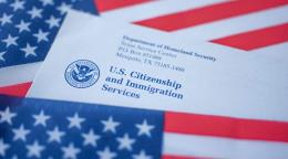 Grupos de Nueva York alertan del miedo entre inmigrantes por nueva regla de carga p&uacute;blica