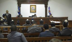 Jueza ordena retirar brazalete electrónico a exministro Freddy Hidalgo y le ratifica arresto domiciliario