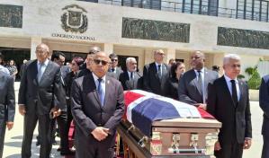 Congreso rinde honores a restos del exdiputado Levis Suriel