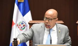 Diputados eliminan beneficios a aviones privados en Ley de Aviación Civil