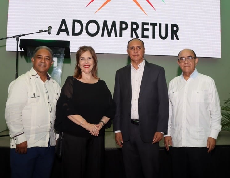 Aurelio Henríquez, Yolanda Mañan, Héctor Minaya y Manuel Quiterio Cedeño.