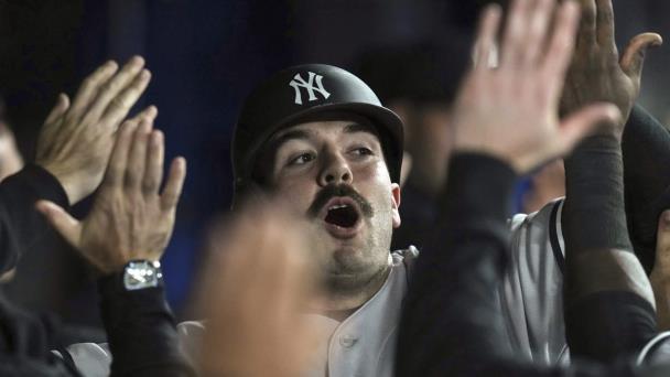 Wells dispara jonrón de 2 carreras en la 9na; Yanquis vencen a Azulejos