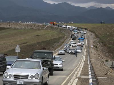 Armenia: Casi 43 mil refugiados huyen de Nagorno Karabaj