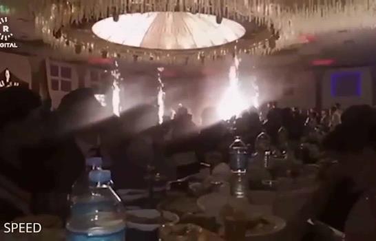Video: Incendio en boda en Irak con más de 100 muertos fue causado por "negligencia"