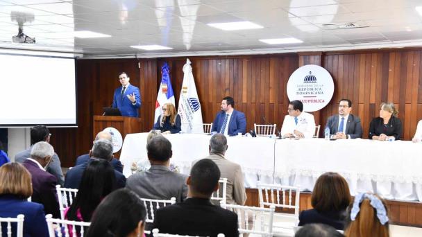 Casos probables de dengue aumentan a 8,772 en lo que va de año; se confirma un nuevo fallecimiento