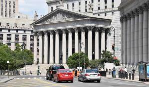 Líder supremacista blanco se declara culpable en NY de amenazas de muerte a periodista