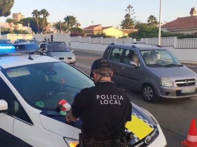 Detienen mujer por agredir arañazos a su esposo en España