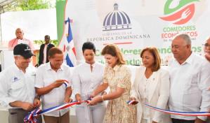Vicepresidenta inaugura cuatro sucursales de Comedores Económicos