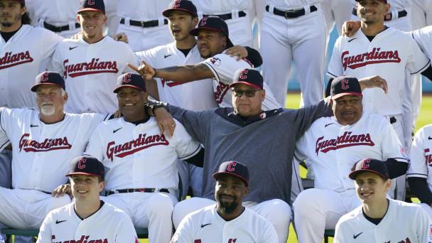 Roban la preciada motoneta de Francona, quien se alista para despedirse del béisbol