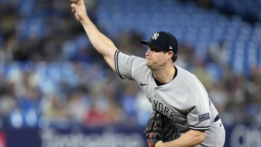 Cole lanza pelota de 2 hits; Yanquis blanquean a Azulejos