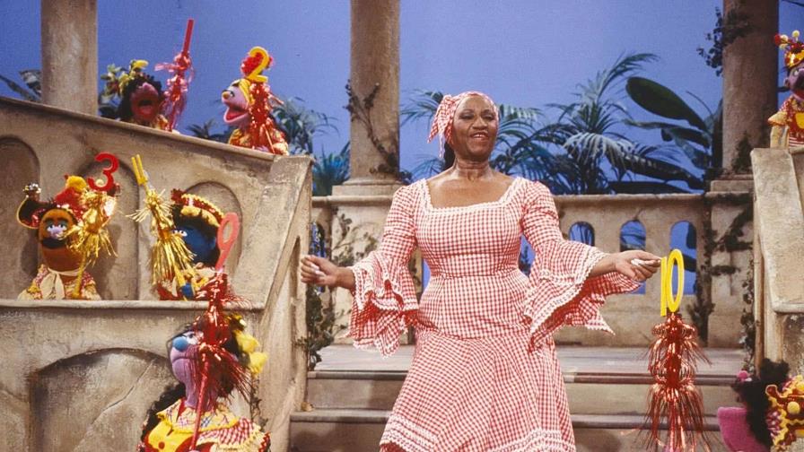 Video | El día en que Celia Cruz cantó y puso a bailar salsa a los niños de Plaza Sésamo