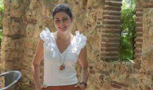 Diseñadora Rocío Peralta: “Me da satisfacción darle visibilidad a la moda flamenca”