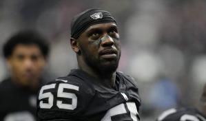 Arrestan a Chandler Jones, de los Raiders, por violar orden de protección