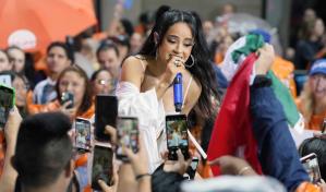 Becky G lanza un álbum que honra sus raíces y la música regional mexicana
