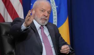 Lula fue sometido con éxito a una cirugía en la que se le implantó una prótesis de cadera