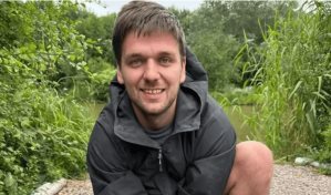 Hombre de 25 años muere de un tumor cerebral que los médicos diagnostican erróneamente como apendicitis