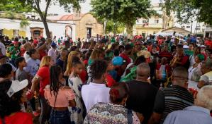 Devotos participan desde tempranas horas en actividades dedicadas a San Miguel