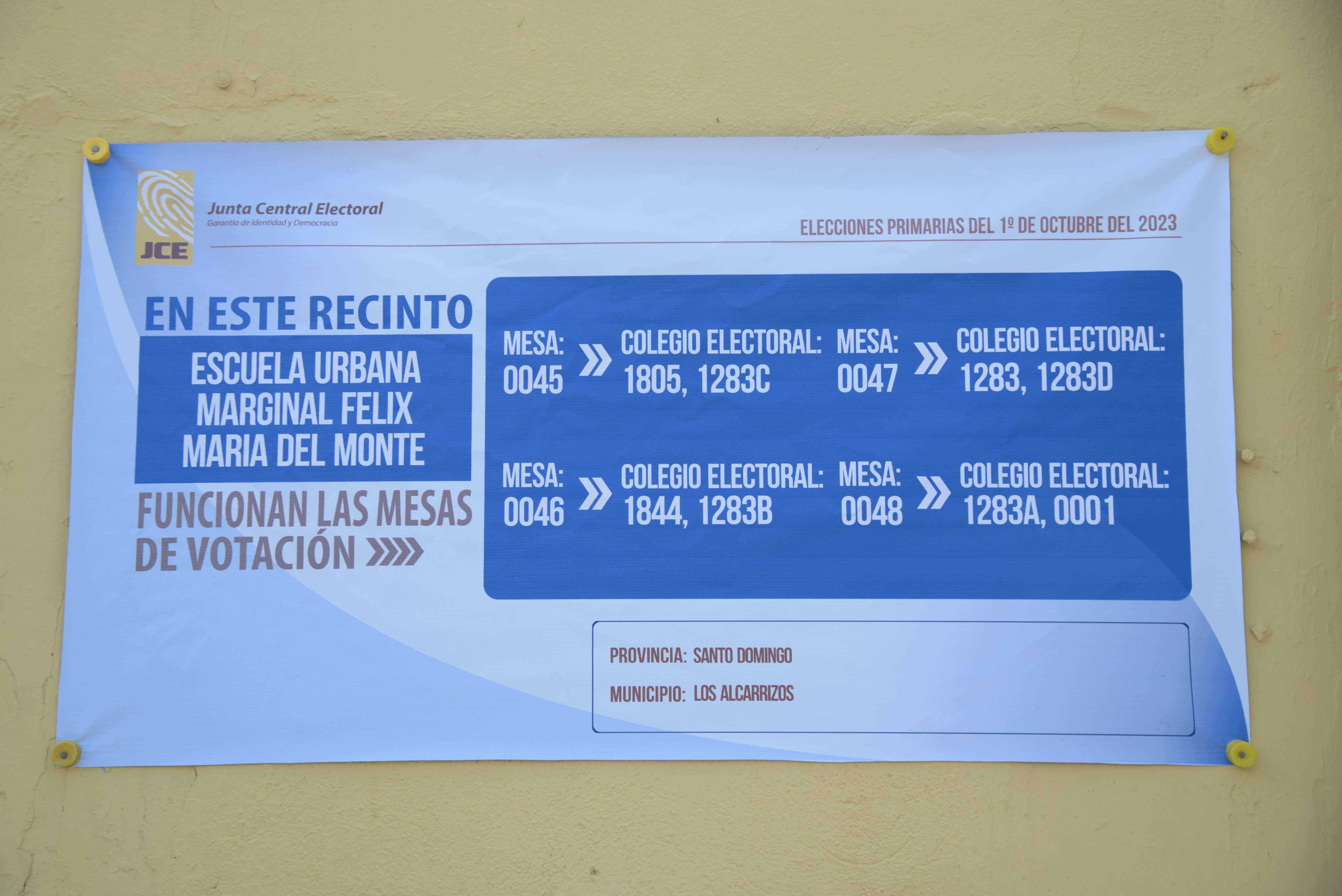 Recinto electoral ubicado en el Centro Educativo Félix María del Monte, en Pueblo Nuevo, Los Alcarrizos.