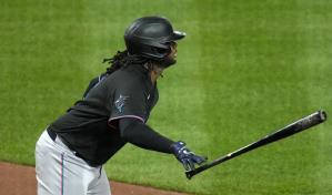 Marlins superan a Piratas y se acercan a postemporada