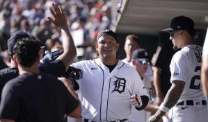 Cabrera lidera victoria de Tigres ante Guardianes tras festejo por su retiro