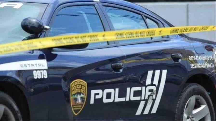 Un veterano policía de Puerto Rico asesina a balazos a su ex pareja en un restaurante