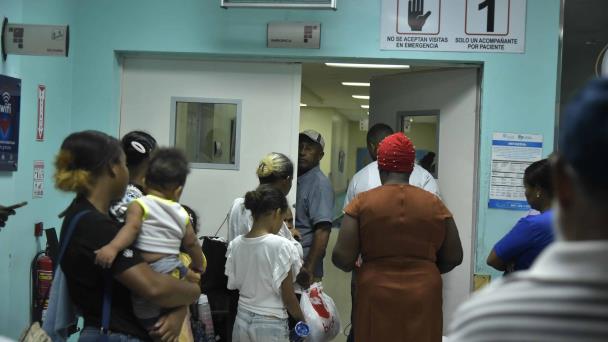 Pacientes con cuadros febriles y congestión nasal en emergencias del Hugo Mendoza y Robert Reid