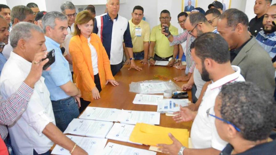 Raquel Peña llama a votar masivamente por Luis Abinader en primarias del PRM