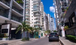 La construcción se concentra en torres de apartamentos, hoteles y edificios