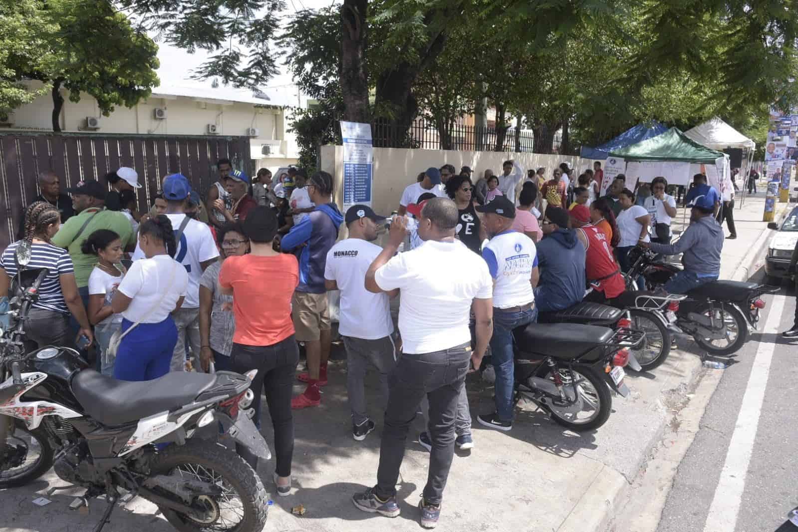Un centro de votación en las primarasi del PRM este domingo 1 de octubre del 2023 en Santo Domingo Este.