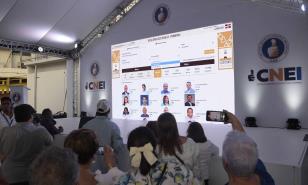 Simpatizantes se aglomeran en casa nacional del PRM alerta a resultados de primarias