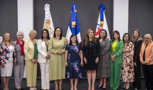 Exportaciones de empresas lideradas por mujeres suman US$998.6 millones en ocho meses