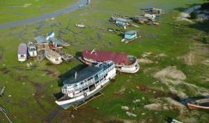 La sequía perturba la vida de los habitantes de Manaos, en la Amazonía
