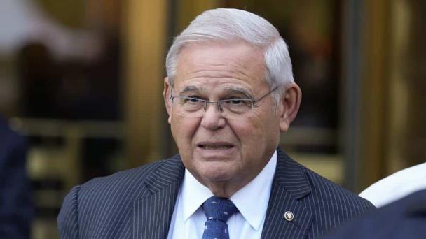Bob Menéndez podría culpar a su esposa de recibir sobornos de empresarios egipcio y dominicano