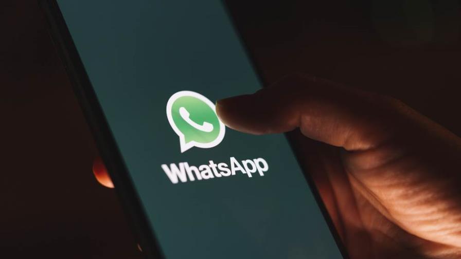 ¿Cómo activar el modo Ultra Oscuro de WhatsApp?