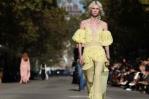 Stella McCartney lleva a la jet-set al mercado de la moda sostenible en París
