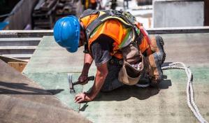 Nueva York identifica más de 18,000 empleos disponibles para inmigrantes