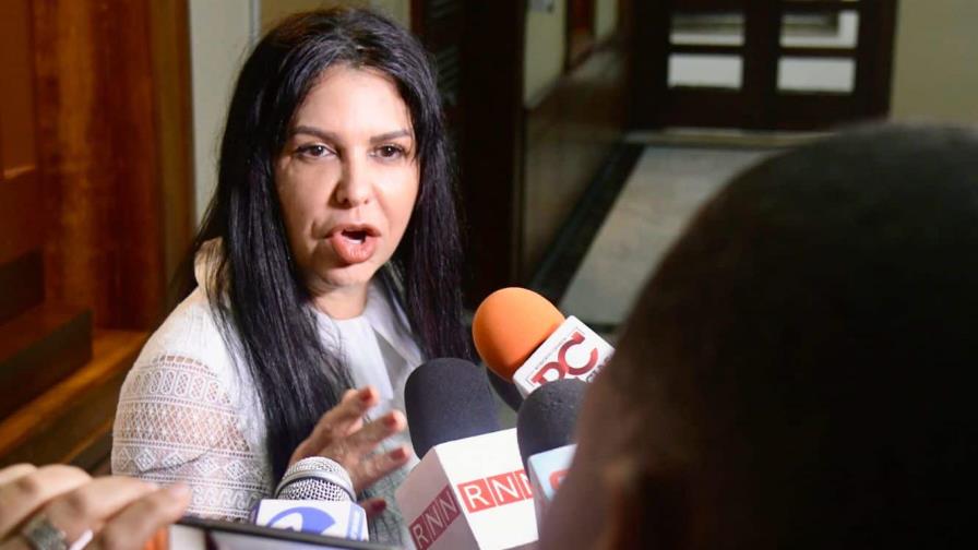 Juez cuestiona a fiscales por ocupar pasaporte de diputada Rosa Pilarte