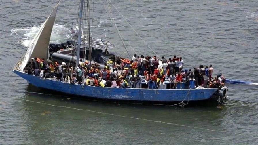 Arrestan y multan a 43 migrantes, en su mayoría haitianos, en la principal isla de Bahamas