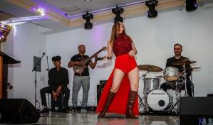 Henya con varios shows en Puerto Rico e invitada especial de la Gran Parada Dominicana