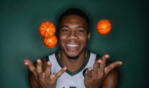 Antetokounmpo elogia a los Bucks por adquisición de Lillard y su compromiso con ganar otro título