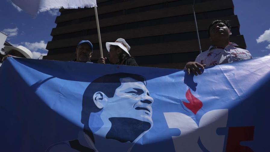 Los comicios de Ecuador, prueba de fuego del partido de expresidente Correa para volver al poder