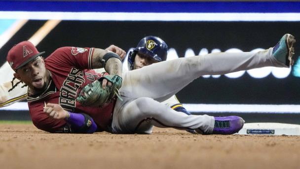 Ketel Marte jonroneó y los Diamondbacks pegan primero a Cerveceros