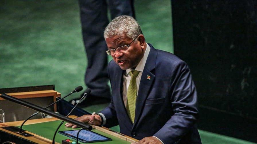 ¡Brujería! Acusan de brujo a líder opositor en Seychelles